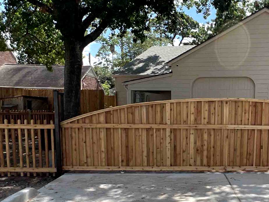 Houston Heights TX Shadowbox style wood fence